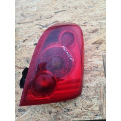 NISSAN PRIMERA P12 LAMPA PRAWA TYLNA TYŁ