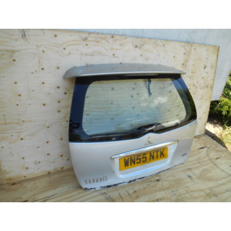 MITSUBISHI&nbsp;GRANDIS I VAN A19 KLAPA TYŁ