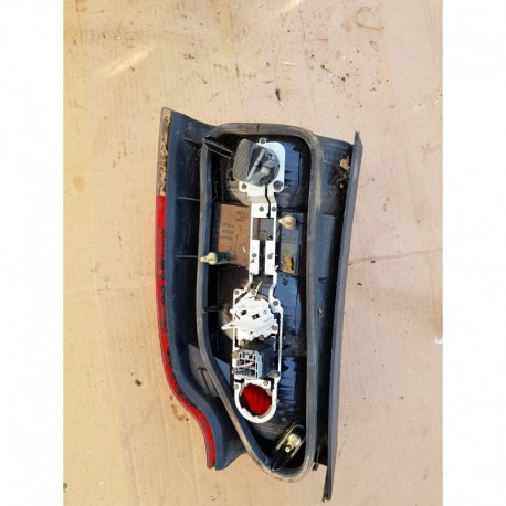 LAMPA LEWA TYŁ TYLNA VOLVO V70 II
