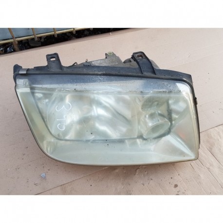 LAMPA PRAWA PRZÓD VW BORA I