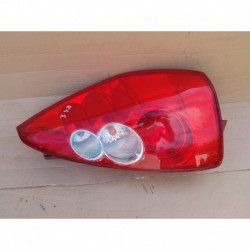 LAMPA TYLNA PRAWA MAZDA 5 II FL