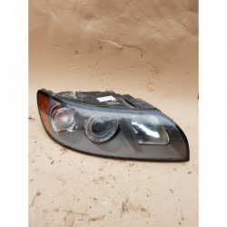 LAMPA PRAWA PRZÓD PRZEDNIA VOLVO V50 EUROPA