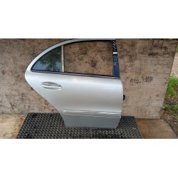 MERCEDES W211 SEDAN DRZWI TYŁ PRAWY C744