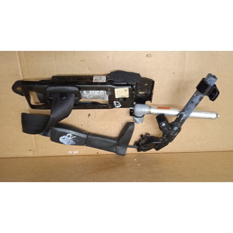 VOLVO V50 II FL PAS BEZPIECZEŃSTWA NAPINACZ PRZÓD PRAWY