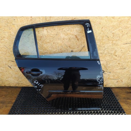 VW GOLFV HB DRZWI TYŁ PRAWY L041
