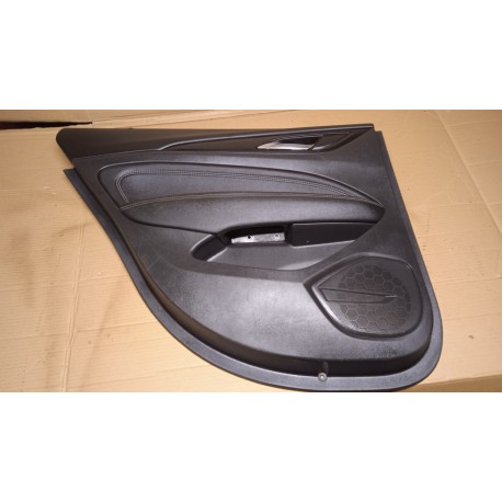 INSIGNIA B BOCZEK TAPICERKA DRZWI TYŁ LEWY SKÓRA