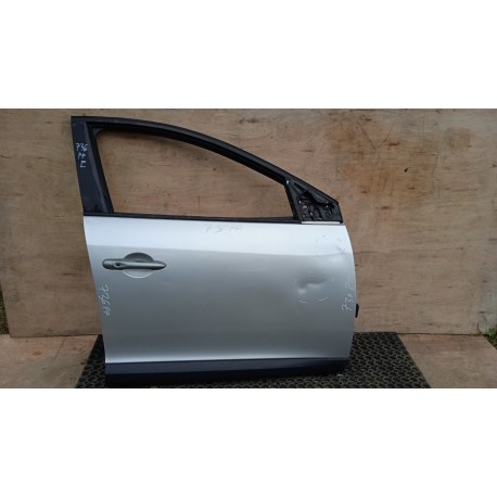 RENAULT MEGANE III DRZWI PRZÓD PRAWY TED69 5D