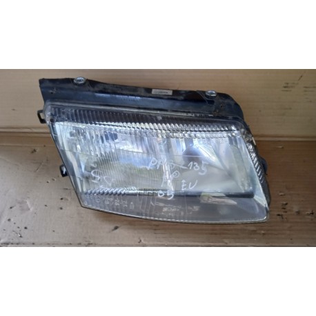 VW PASSAT B5 LAMPA PRZÓD PRAWA EU