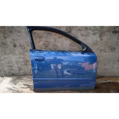 AUDI A4 B6 DRZWI PRZÓD PRAWY