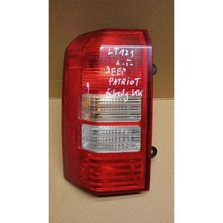 JEEP PATRIOT LIBERTY KK LAMPA TYŁ LEWA