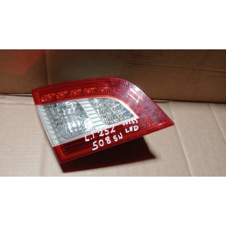 PEUGEOT 508 SW KOMBI LAMPA TYŁ LEWA W KLAPĘ LED