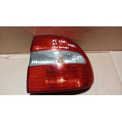 VOLVO V40 FL KOMBI LAMPA TYŁ PRAWA 1995 - 2004