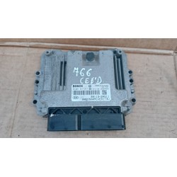KIA CEED I MODUŁ ECU 281017217