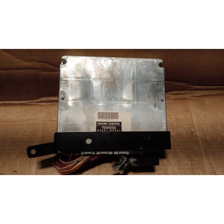 TOYOTA AVENSIS T25 FL KOMPUTER SILNIKA 2.2DID 8966105C81