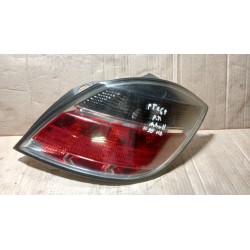 OPEL ASTRA H LAMPA PRAWA