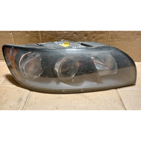 VOLVO S40 II LAMPA PRZÓD PRAWA