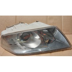 SKODA OCTAVIA II LAMPA PRZÓD PRAWA EU