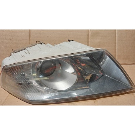 SKODA OCTAVIA II LAMPA PRZÓD PRAWA EU