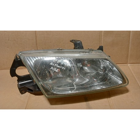 NISSAN ALMERA N16 LAMPA PRZÓD PRAWA