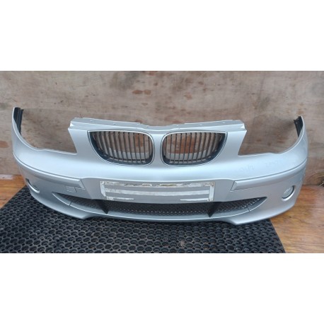 BMW E87 ZDERZAK PRZÓD 354/7 HALOGEN