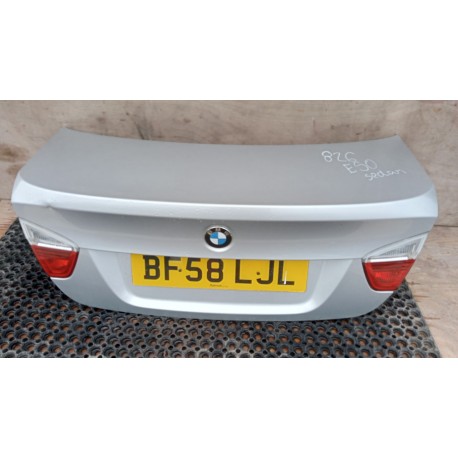 BMW E90 FL SEDAN KLAPA TYŁ 475