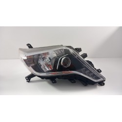 LAND CRUISER LAMPA PRZÓD PRAWA LED