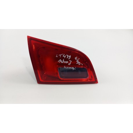 OPEL ASTRA J KOMBI LAMPA TYŁ LEWA W KLAPĘ