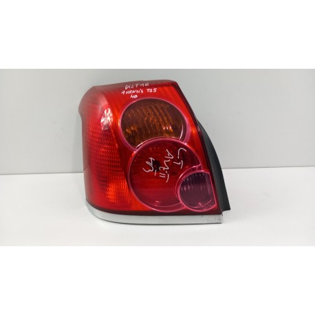 TOYOTA AVENSIS T25 HB LAMPA TYŁ LEWA