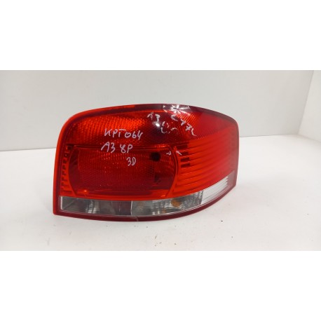 AUDI A3 8P 3D LAMPA TYŁ PRAWA