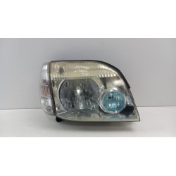 NISSAN X-TRIAL T30 LAMPA PRZÓD PRAWA