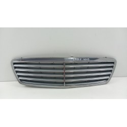 MERCEDES W203 ATRAPA GRILL