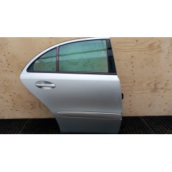 MERCEDES W211 LIFT SEDAN DRZWI TYŁ PRAWY C775