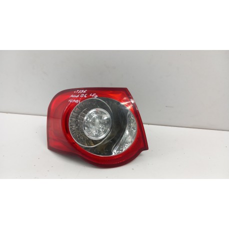 VW PASSAT B6 KOMBI LAMPA TYŁ LEWA LED