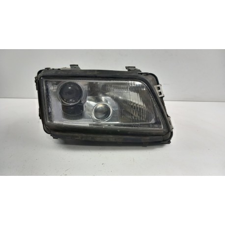 AUDI A8 D2 LAMPA PRZÓD PRAWA EU SOCZEWKA