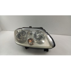 VW TOURAN I LAMPA PRZÓD PRAWA