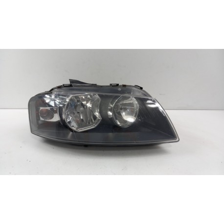 AUDI A3 8P LAMPA PRZÓD PRAWA