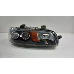 FIAT PUNTO II FL LAMPA PRZÓD PRAWA SOCZEWKA