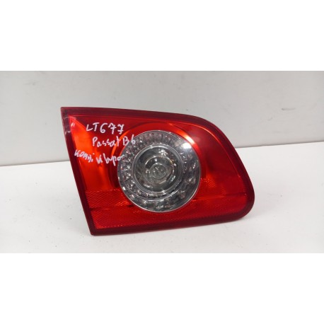 VW PASSAT B6 SEDAN LAMPA TYŁ LEWA W KLAPĘ