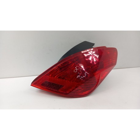 PEUGEOT 308 FL HB LAMPA TYŁ PRAWA