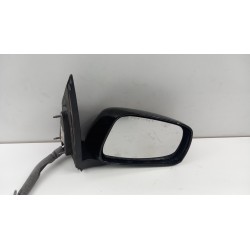 NAVARA D40 LUSTERKO PRAWE 11PIN