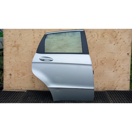 MERCEDES W169 LIFT HB DRZWI TYŁ PRAWY 761