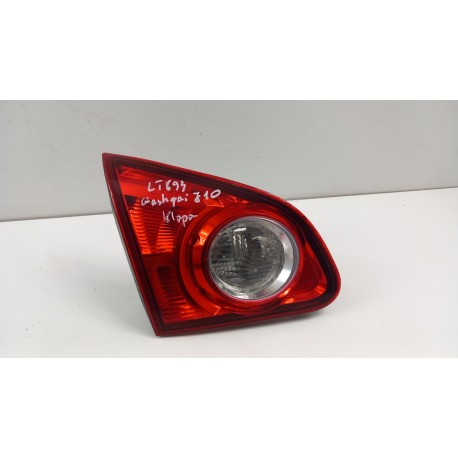 NISSAN QASHQAI J10 LAMPA TYŁ LEWA W KLAPĘ