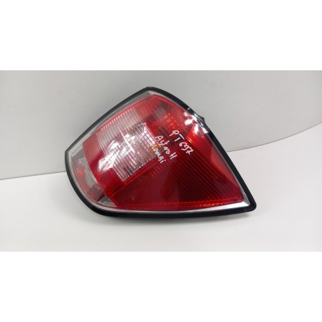 OPEL ASTRA H KOMBI LAMPA TYŁ PRAWA