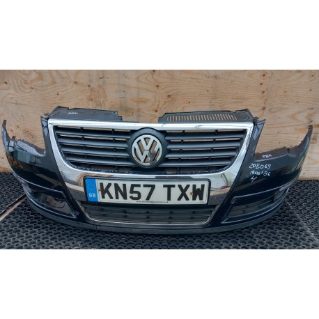 VW PASSAT B6 ZDERZAK PRZÓD HALOGEN