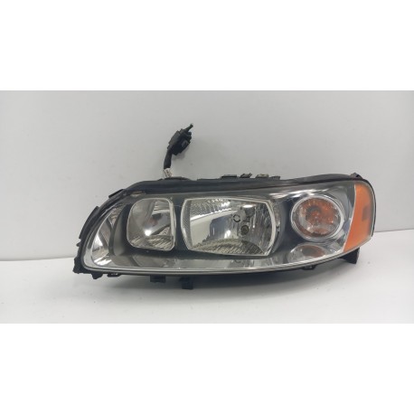 VOLVO V70 II LIFT LAMPA PRZÓD LEWA