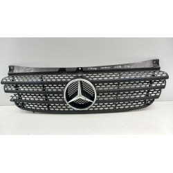 MERCEDES W639 VITO GRILL ATRAPA DEFEKT