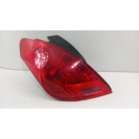 PEUGEOT 308 T7 HB LAMPA TYŁ LEWA