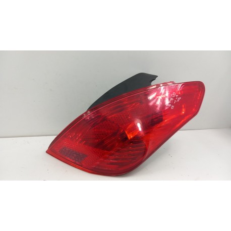 PEUGEOT 308 T7 HB LAMPA TYŁ PRAWA