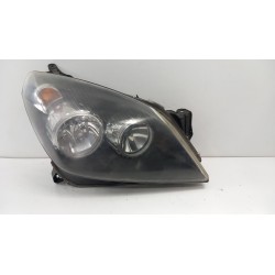 OPEL ASTRA H LAMPA PRZÓD PRAWA