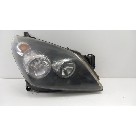 OPEL ASTRA H LAMPA PRZÓD PRAWA